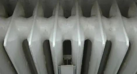 Поскъпването на парното се отлага