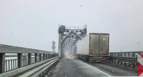 Рекорден трафик през Дунав мост при Русе: Над 1.6 млн. превозни средства са преминали само в едната посока през миналата година Рекорден трафик през Дунав мост при Русе: Над 1.6 млн. превозни средства са преминали само в едната посока през миналата година