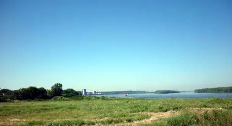 До месец става ясно ще си върне ли държавата плажа край Мартен