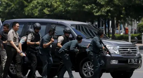 14 терористи потопиха Джакарта в кръв! (ВИДЕО)