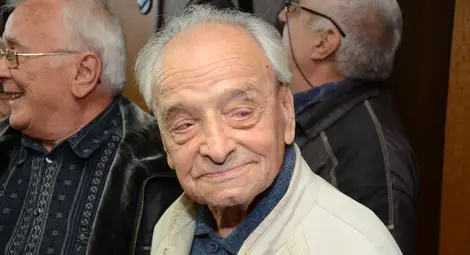 94-годишен милиционер приветства полицията за празника на МВР