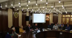 Кметът: Ще бъда жесток с глобите при разбиване на леда по новите плочки с кирки