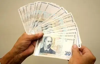 На първо четене: До 15 000 лв. глоба за скрити доходи в чужбина