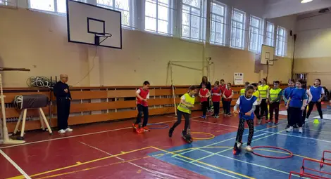 Състезание по безопасност на движението с участието на три русенски училища Състезание по безопасност на движението с участието на три русенски училища