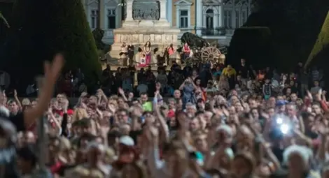 Дъждът отново отложи протестния концерт