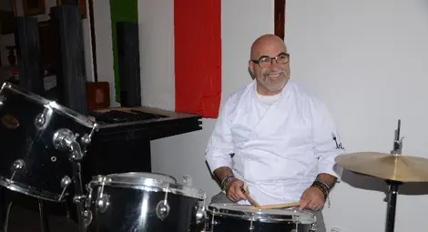 Дон Нико донесе в Мартен късметлийските си чинии