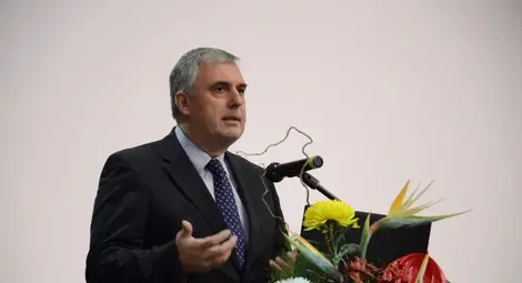 Калфин похвали сътрудничеството между Русенския университет и Службата по заетостта