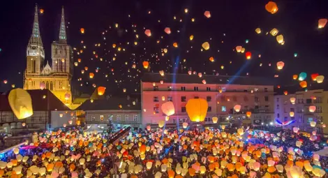 Най-красивият коледен базар в Европа