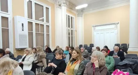 Литературно кабаре в библиотека Любен Каравелов&ldquo; в Русе - жив, свободен и интелигентен обмен на идеи