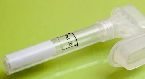 Първият бърз тест за Covid-19 от слюнка е одобрен за употреба