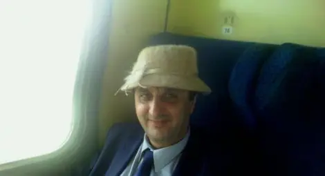 Шокираща драма: Началник влак описа самоубийството си във Фейсбук Шокираща драма: Началник влак описа самоубийството си във Фейсбук