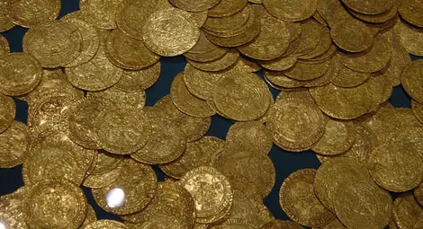 Трима френски работници задигнали злато за 900 000 евро