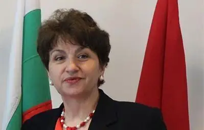 „Тагес Анцайгер”: Плугчиева така защити България, сякаш бяхме атакували детето й „Тагес Анцайгер”: Плугчиева така защити България, сякаш бяхме атакували детето й