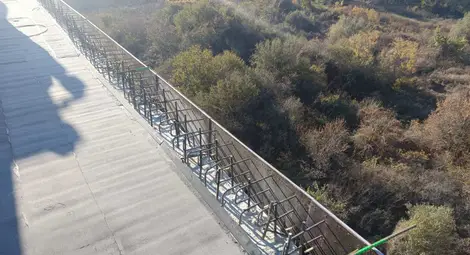 Реставрирани са 12 стълба за осветление на Дунав мост при Русе