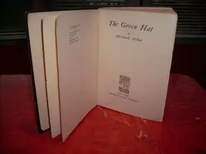 Оригиналното издание на &bdquo;Зелената шапка&ldquo;. 