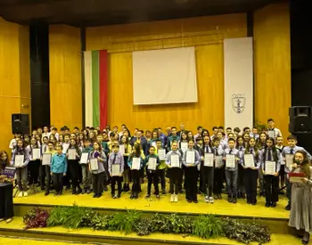 134 изявени ученици получиха от Община Русе финансова подкрепа и признание за таланта си