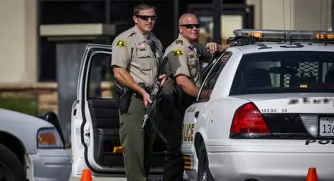 Полицията в Лос Анджелис арестува ученици, планирали масово убийство