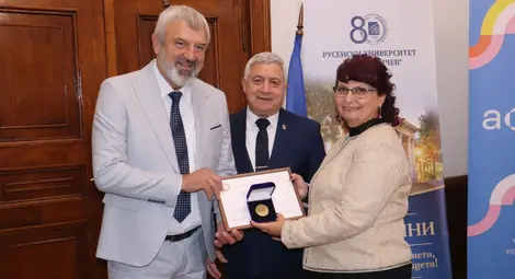 Русенският областен управител Драгомир Драганов: Подкрепата за научните изследвания, развитието на младите учени и стимулирането на иновациите са стратегически приоритети пред българското правителство