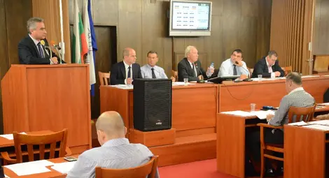 Бившият главен инженер на Общината пита за подземни колектори