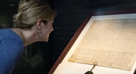 На тази дата преди 800 г. един крал призна, че никой не е над закона /галерия/