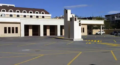 Гранични полицаи от летище София на съд, пускали мигранти срещу хиляди евро