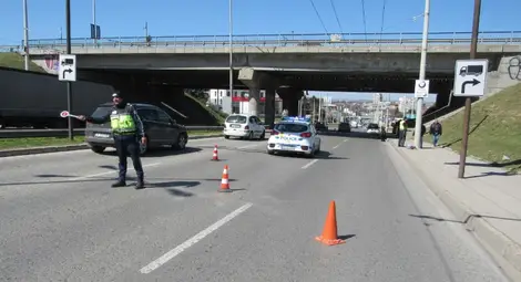 Падналата от моста над &bdquo;Христо Ботев&ldquo; и блъсната от кола жена е в критично състояние