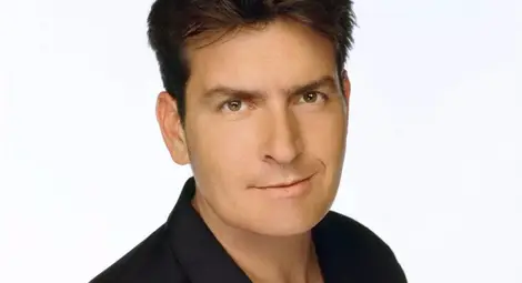 Чарли Шийн се завръща в Двама мъже и половина