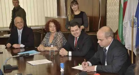 Три фирми дариха 3,7 дка своя земя за строежа на пробива &bdquo;Кауфланд&ldquo;