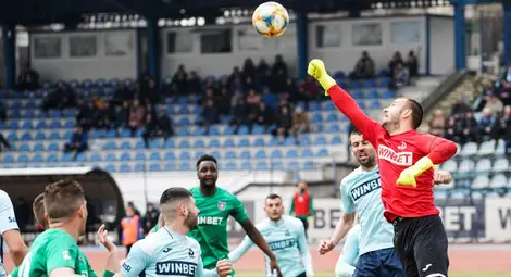 „Дунав“ и „Ботев“ се занулиха с по една греда във всяко полувреме „Дунав“ и „Ботев“ се занулиха с по една греда във всяко полувреме