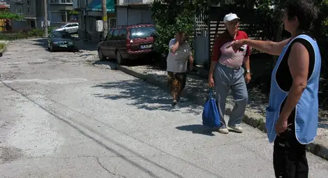 Неволята напълни дупките на ул. &bdquo;Мадан&ldquo;