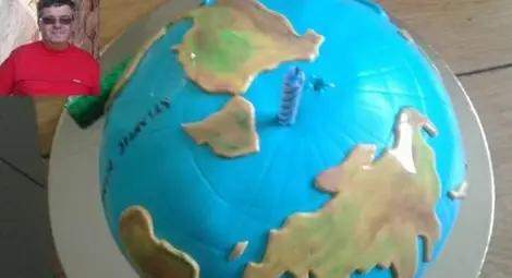 Общинар удари три патрулки заради торта