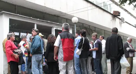 Вземат от КАТ регистрацията на колите, ще я правят нотариусите