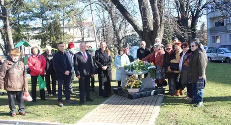 Зам. областният управител на Русе Георги Георгиев за Холокоста: Това е невидимата морална линия между доброто и злото, линията, която разделя човешкото от изкуствено нагнетяваната омраза Зам. областният управител на Русе Георги Георгиев за Холокоста: Това е невидимата морална линия между доброто и злото, линията, която разделя човешкото от изкуствено нагнетяваната омраза