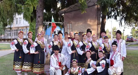 1200 самодейци пеят и играят на сцената на „От Дунав до Балкана“ 1200 самодейци пеят и играят на сцената на „От Дунав до Балкана“