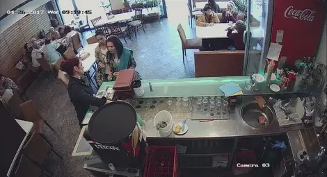 Наглата двойка от „Дел Кано“ заловена след кражба на GSM от сладкарница Наглата двойка от „Дел Кано“ заловена след кражба на GSM от сладкарница