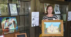 Ученичка от Икономическия откри първата си изложба