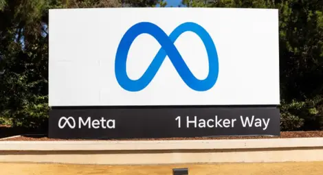 Логото на &bdquo;Мета&ldquo; в централата на американската компания в Калифорния