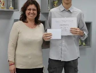 Ученически конкурс &bdquo;Живот без дим&ldquo; събра креативни послания срещу тютюнопушенето в Гимназията по туризъм в Русе&nbsp;