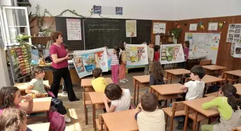 Осем паралелки отпадат заради липса на кандидати