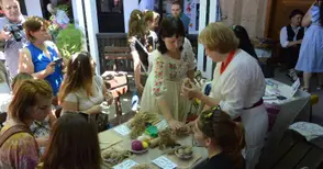 Бесарабски гости предават майсторството на старите българи в две училища