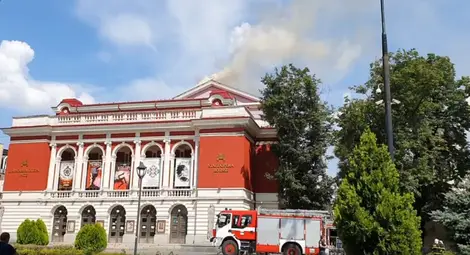 Гори операта в Русе