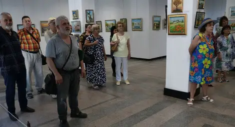 Близо 80 картини на Галина Неделчева и Цветанка Велкова могат да бъдат разгледани в залата на „Борисова“ 6 Близо 80 картини на Галина Неделчева и Цветанка Велкова могат да бъдат разгледани в залата на „Борисова“ 6