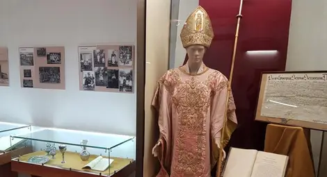 Кът от изложбата, посветен на блажения епископ Евгений Босилков. Снимка: „Утро“ Кът от изложбата, посветен на блажения епископ Евгений Босилков. Снимка: „Утро“