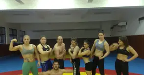 Елина Васева със стоманени мускули преди държавното