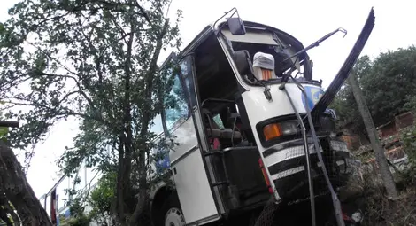 Челен удар на два междуградски автобуса в Търговищко, няма загинали пътници