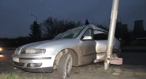 Момче и момиче се разминаха с уплаха в тежка катастрофа