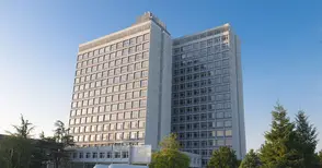 „Булмаркет“ подпомага обучението на  лаборанти в гимназията в Образцов чифлик