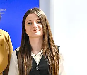 Дилек Неджати