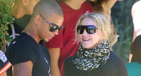 Мадона ще се жени за 25-годишен танцьор