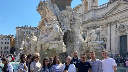 Младежки транснационален хъб за творци и иноватори тества творчески продукти в артистичните пространства на Рим /галерия/